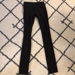 Reversible Lululemon Skinny Groove Pants Black